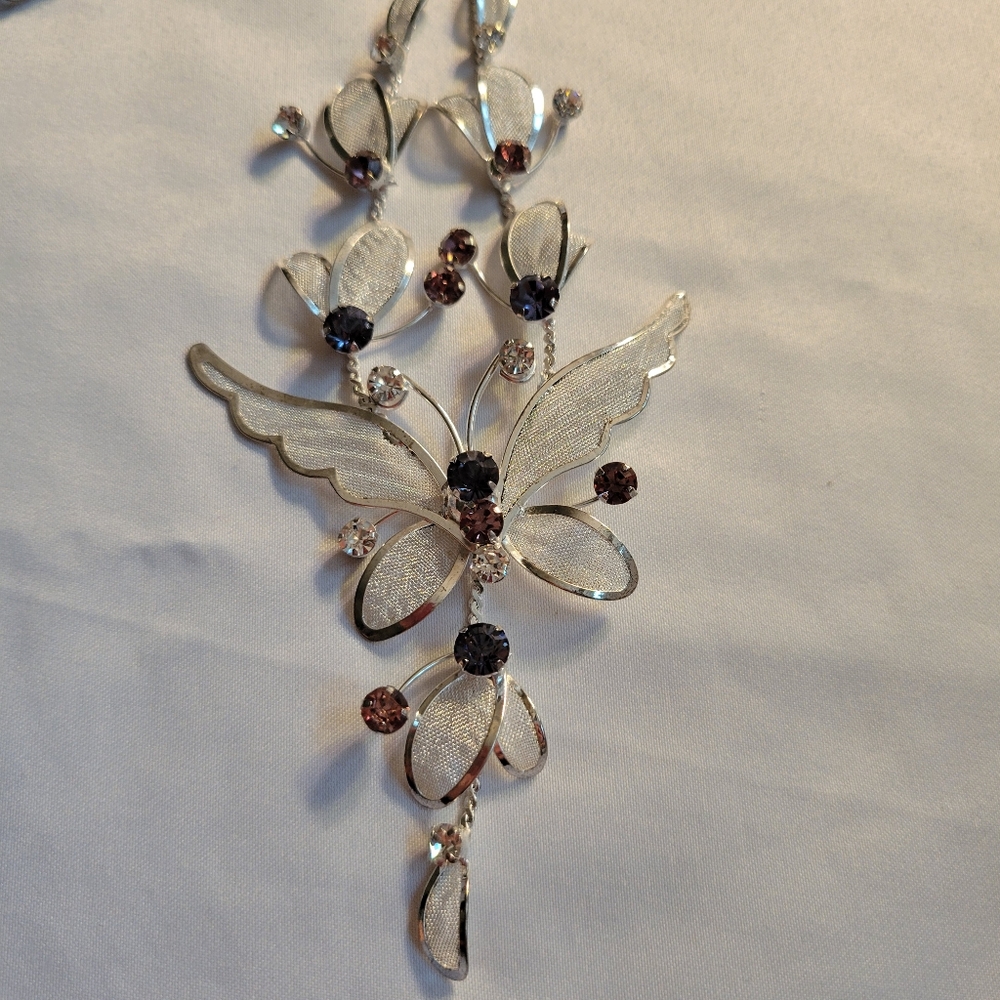 Butterfly Rhinestone Necklace - Picture 8 of 8
